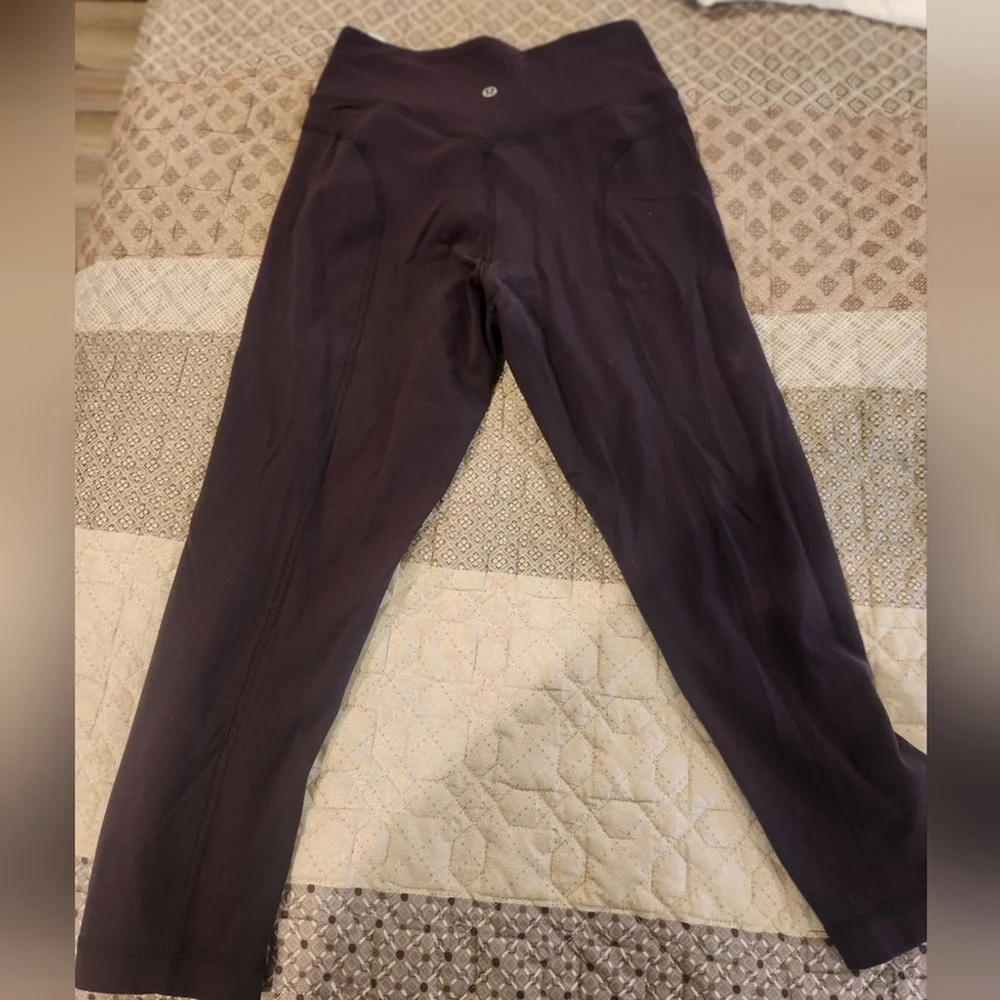 NWOT Lululemon Pushing Limits Crop